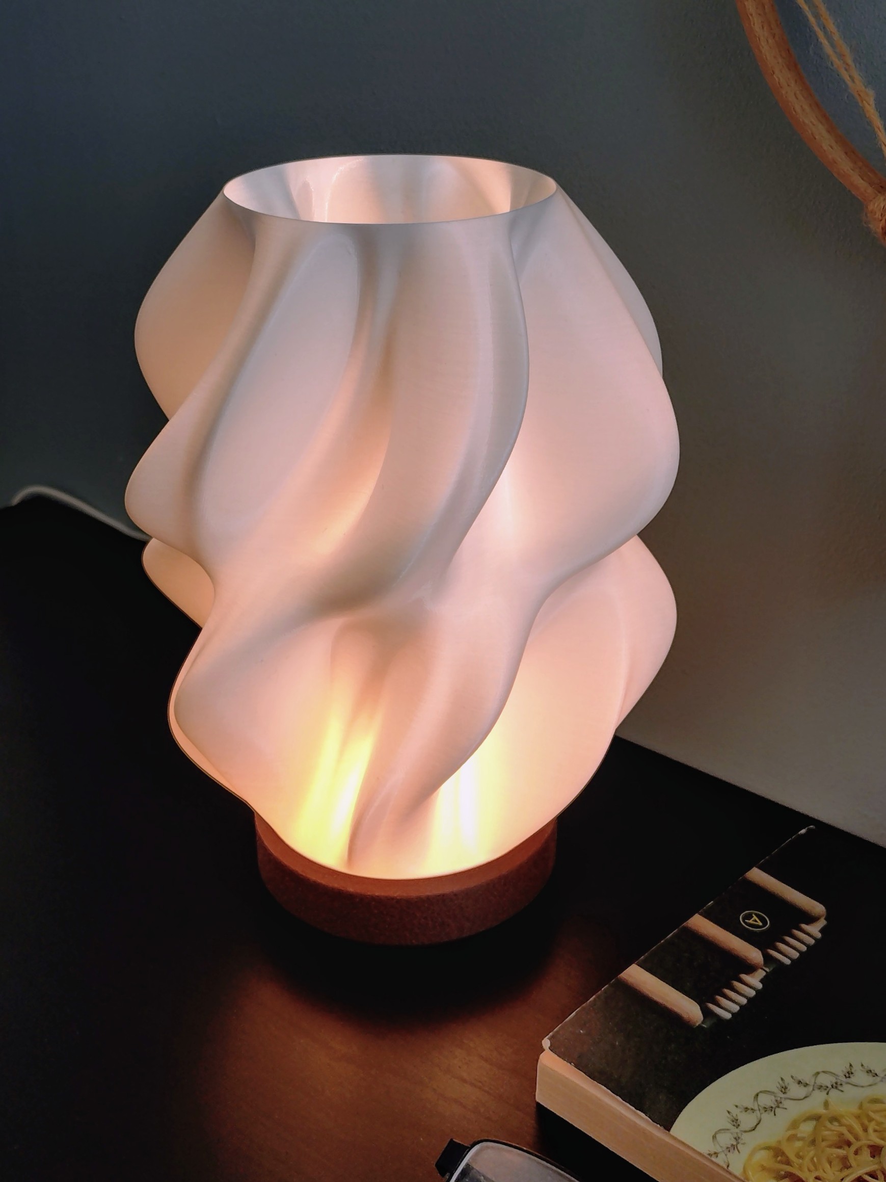 Wavy Lamp